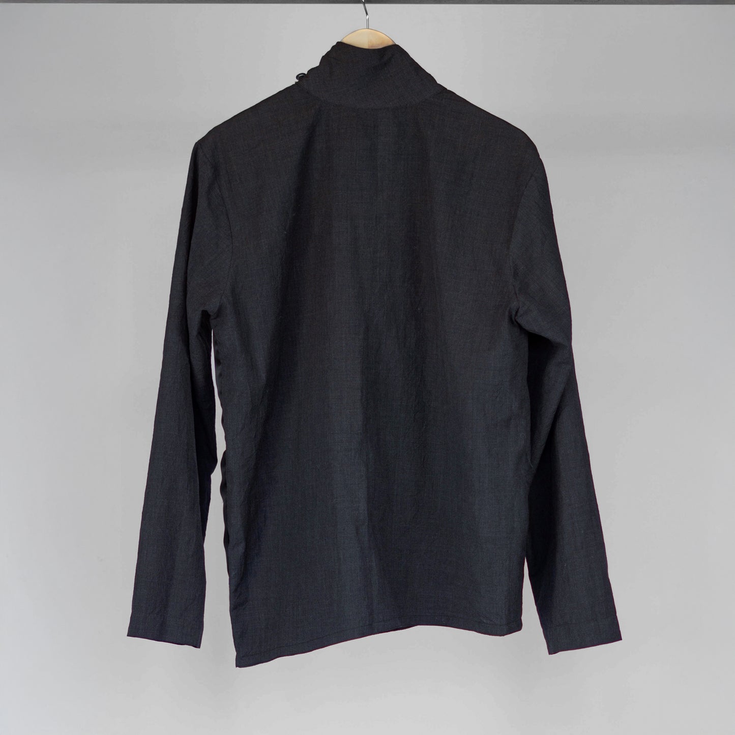 Crumbling Charbon Top