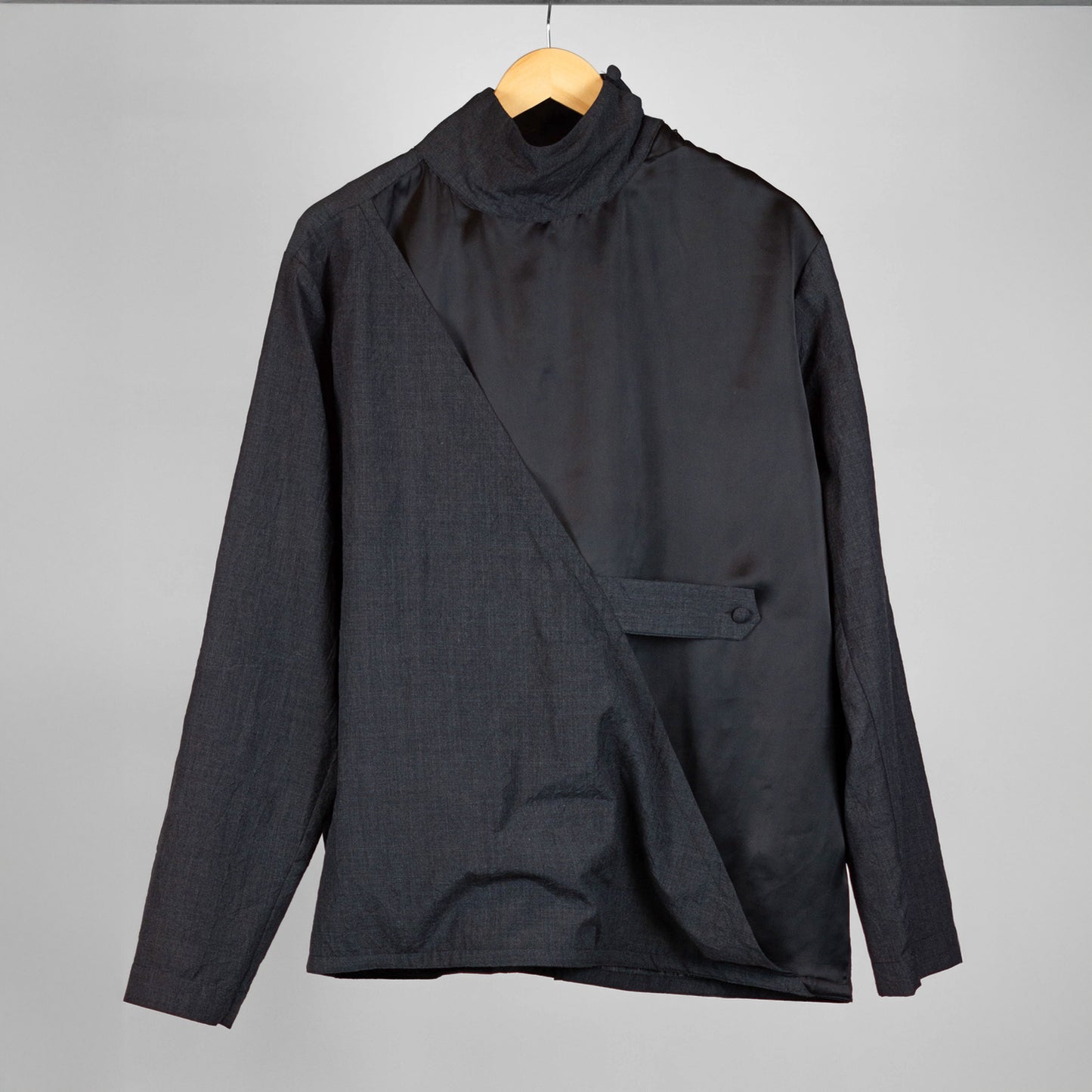 Crumbling Charbon Top