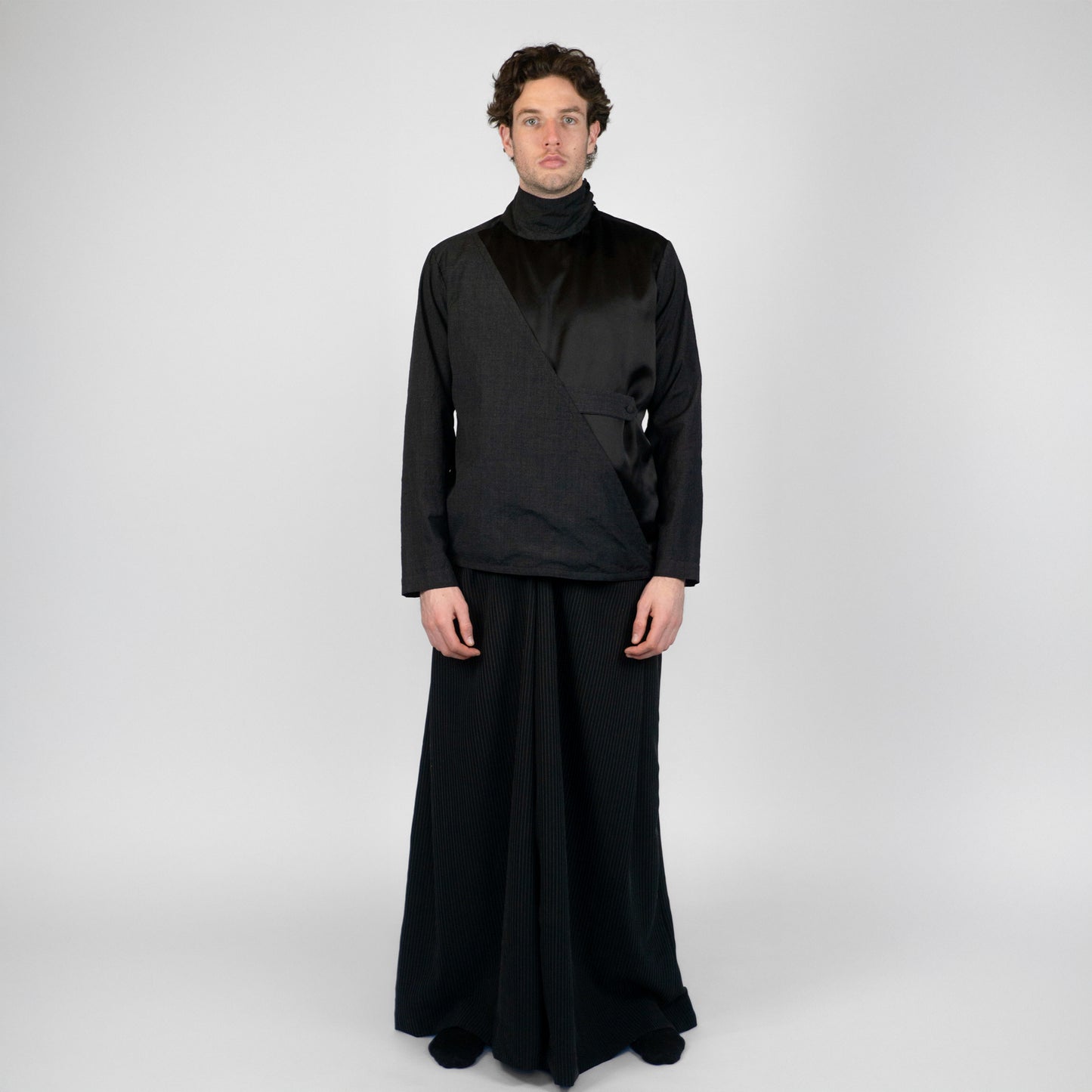 Crumbling Charbon Top