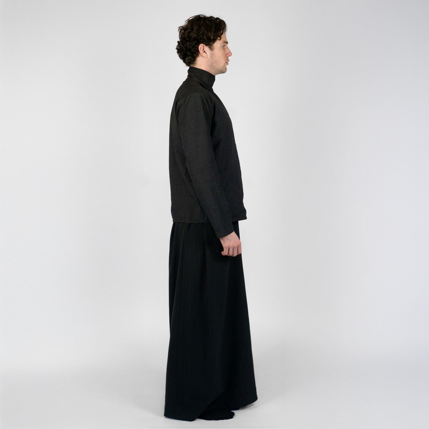 Crumbling Charbon Top